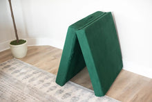 Load image into Gallery viewer, Velcro Base Pillow Pack - Savoiz