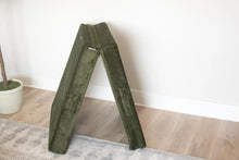 Load image into Gallery viewer, Velcro Base Pillow Pack - Savoiz