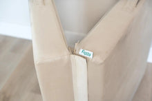 Load image into Gallery viewer, Velcro Base Pillow Pack - Savoiz