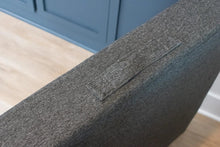 Load image into Gallery viewer, Velcro Base Pillow Pack - Savoiz