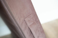Load image into Gallery viewer, Velcro Base Pillow Pack - Savoiz
